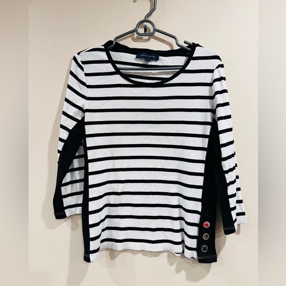 Tommy Hilfiger Tops - 🔥Tommy Hilfiger Blouse🔥